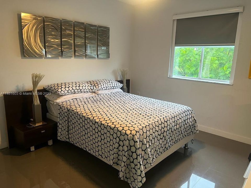 Recently Rented: $3,500 (3 beds, 2 baths, 1533 Square Feet)