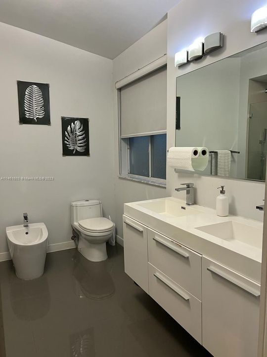 Recently Rented: $3,500 (3 beds, 2 baths, 1533 Square Feet)