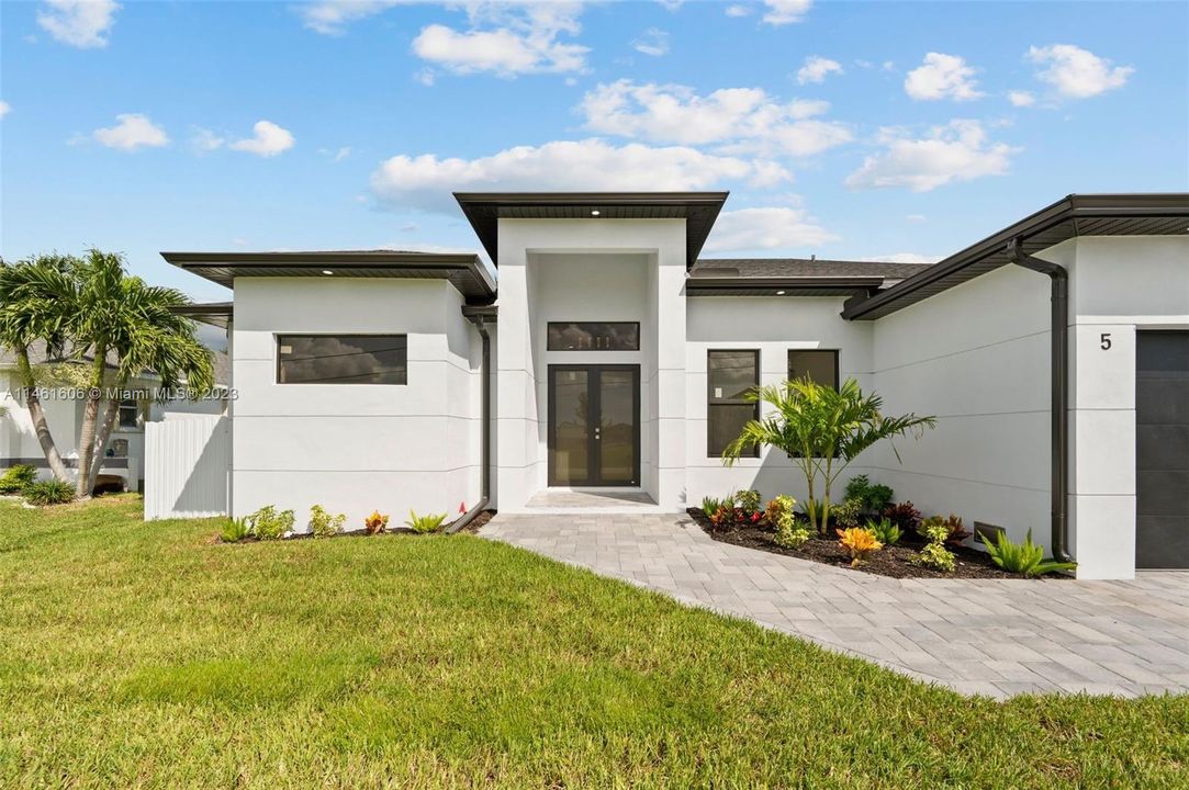 Recently Sold: $649,999 (4 beds, 3 baths, 1962 Square Feet)