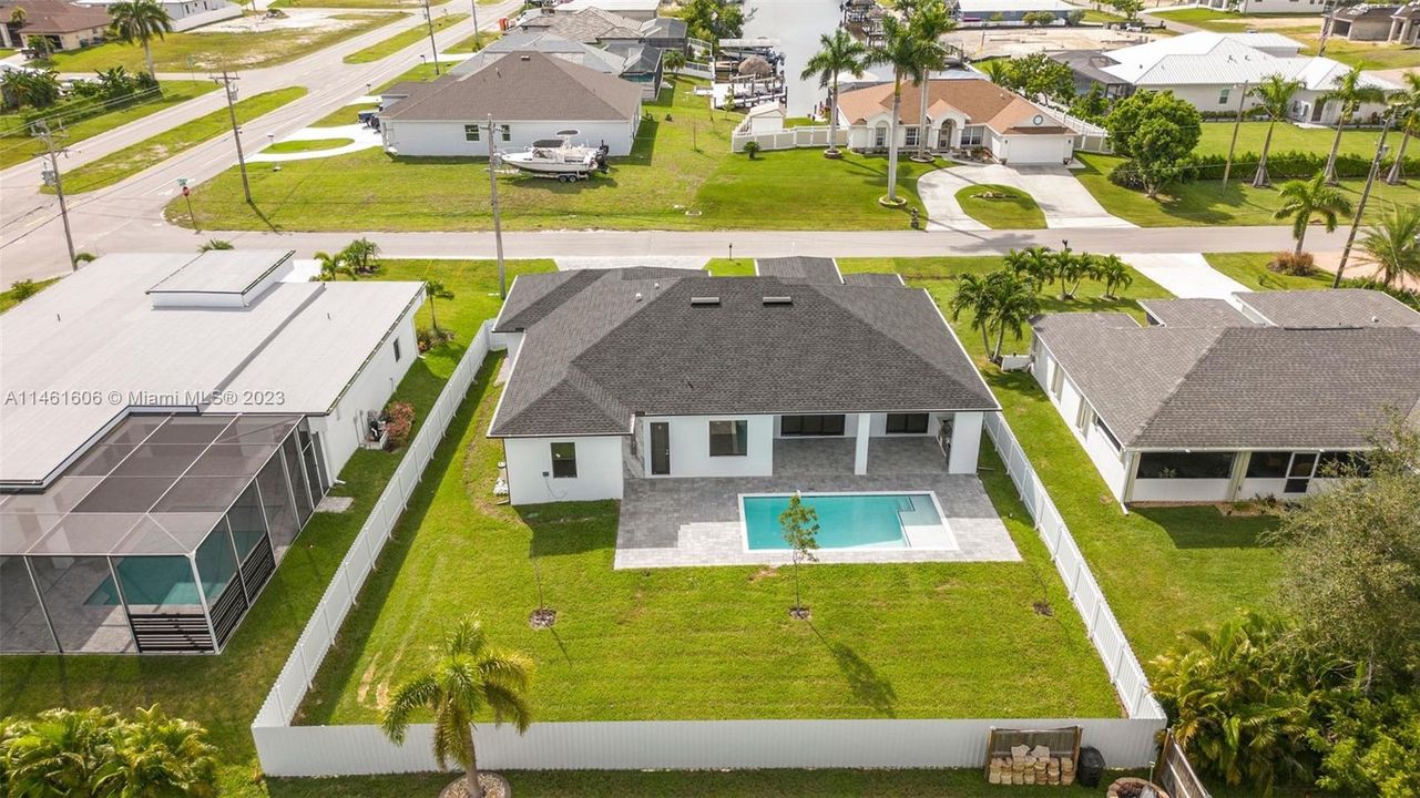 Recently Sold: $649,999 (4 beds, 3 baths, 1962 Square Feet)