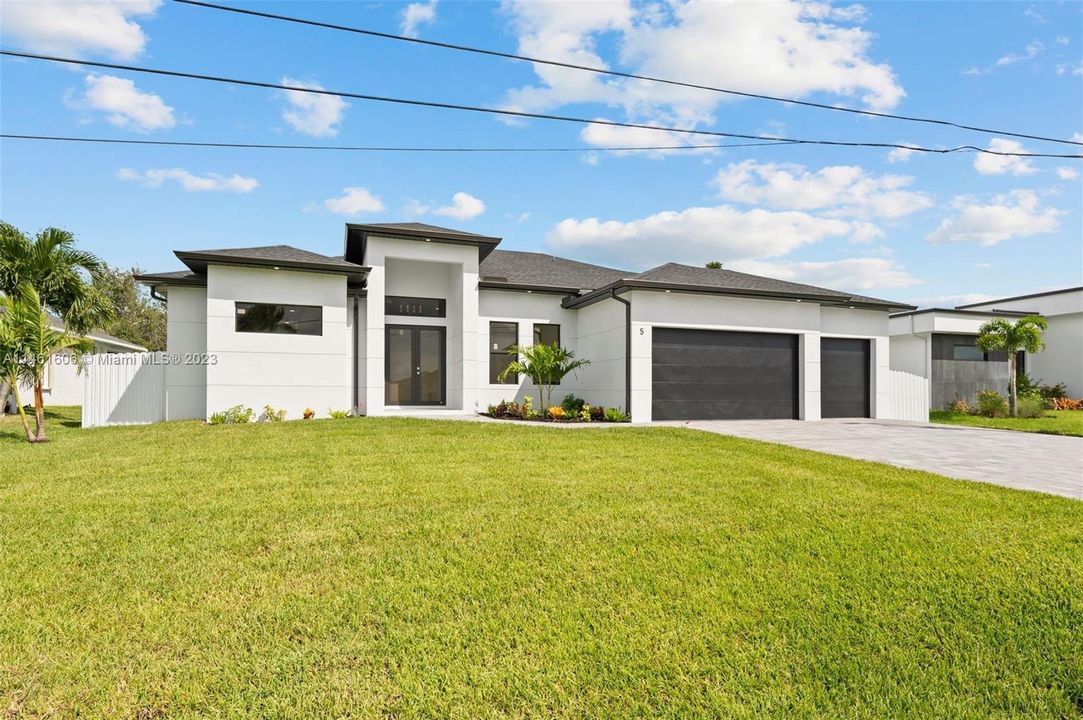 Recently Sold: $649,999 (4 beds, 3 baths, 1962 Square Feet)