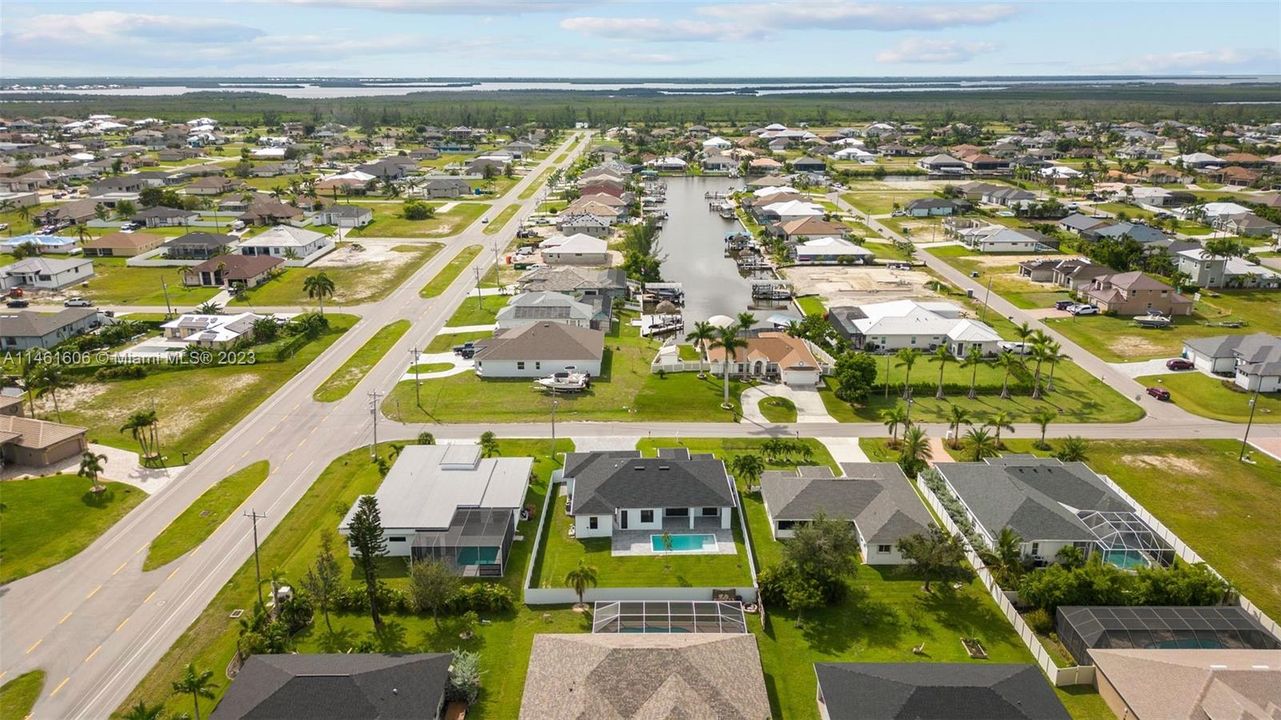 Recently Sold: $649,999 (4 beds, 3 baths, 1962 Square Feet)