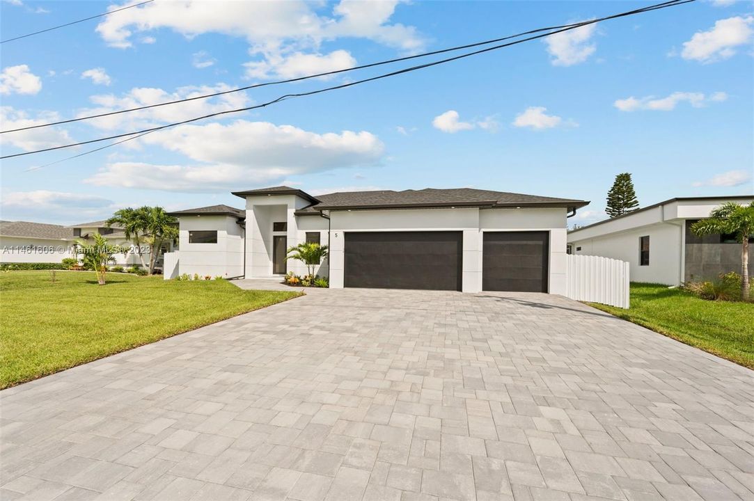 Recently Sold: $649,999 (4 beds, 3 baths, 1962 Square Feet)