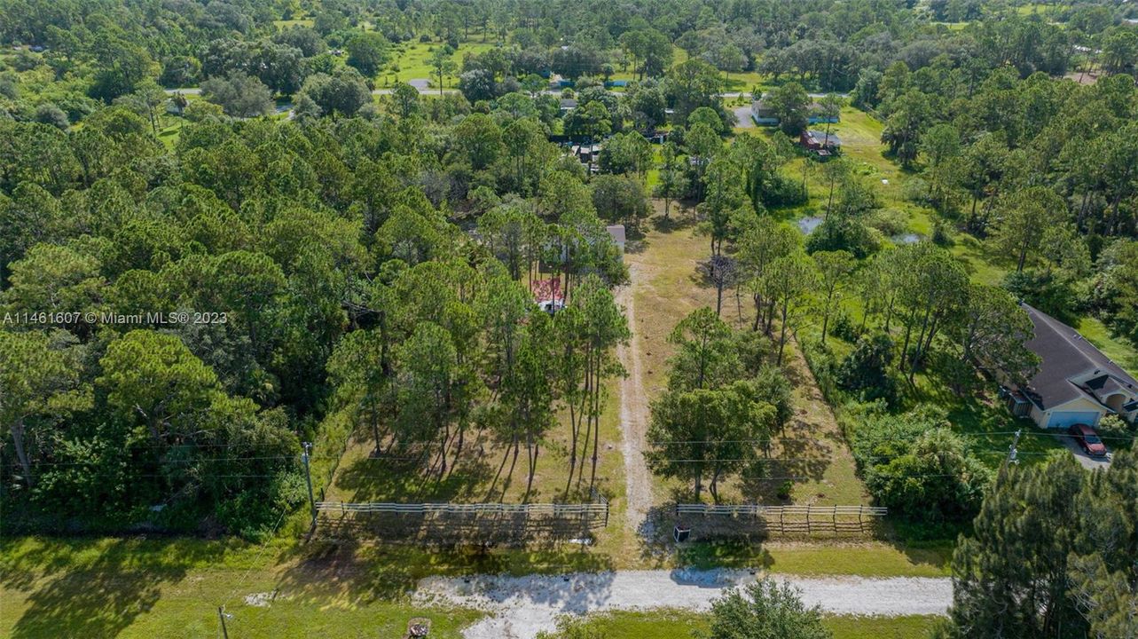 Vendido Recientemente: $220,000 (3 camas, 2 baños, 960 Pies cuadrados)