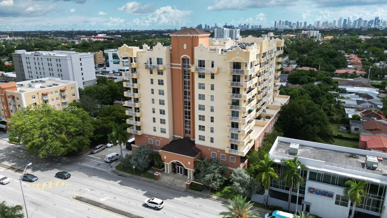 Recently Rented: $2,100 (1 beds, 1 baths, 729 Square Feet)