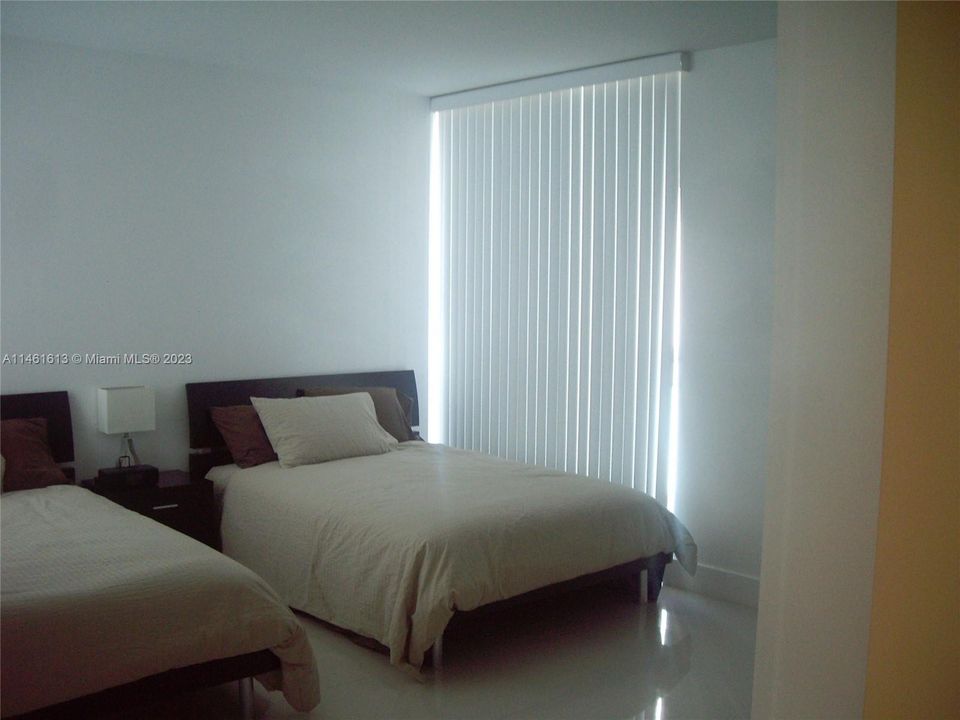 Recently Rented: $5,500 (2 beds, 2 baths, 1544 Square Feet)