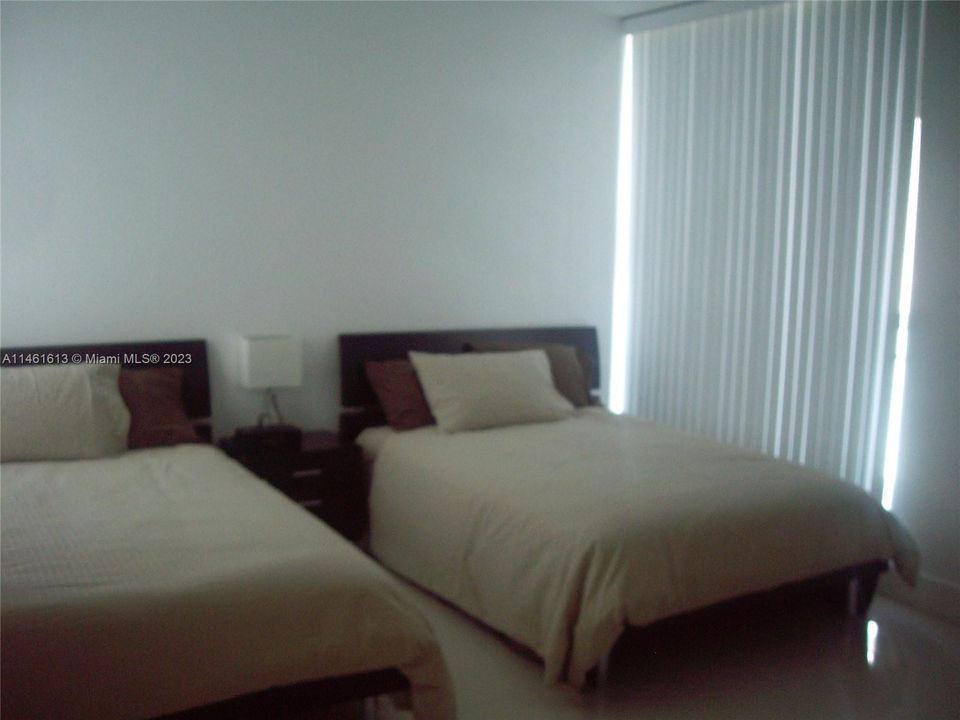 Recently Rented: $5,500 (2 beds, 2 baths, 1544 Square Feet)