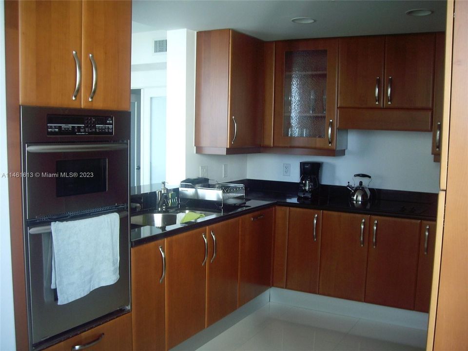 Recently Rented: $5,500 (2 beds, 2 baths, 1544 Square Feet)