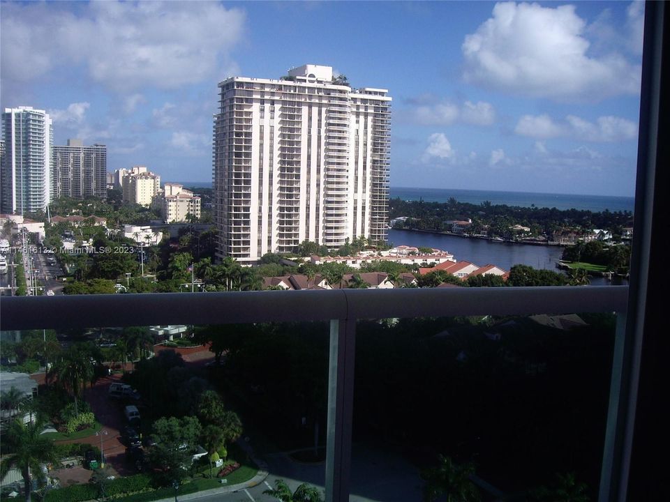 Recently Rented: $5,500 (2 beds, 2 baths, 1544 Square Feet)