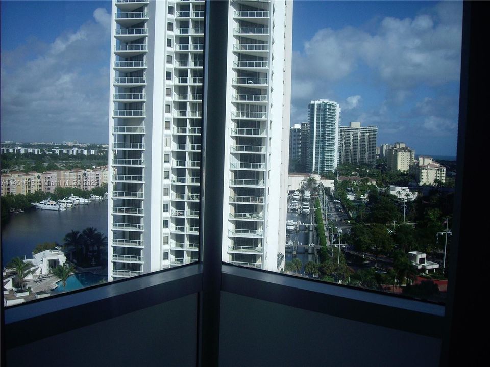 Recently Rented: $5,500 (2 beds, 2 baths, 1544 Square Feet)