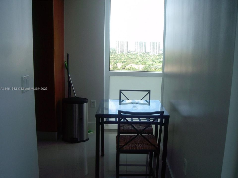 Recently Rented: $5,500 (2 beds, 2 baths, 1544 Square Feet)