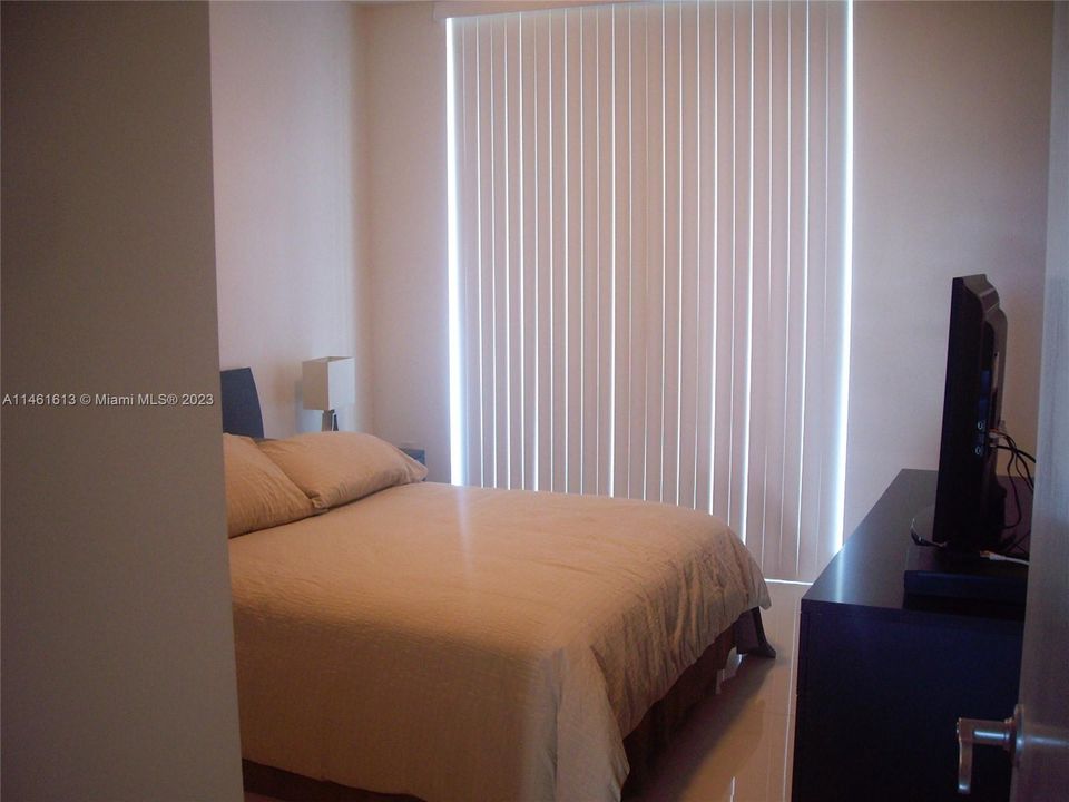 Recently Rented: $5,500 (2 beds, 2 baths, 1544 Square Feet)