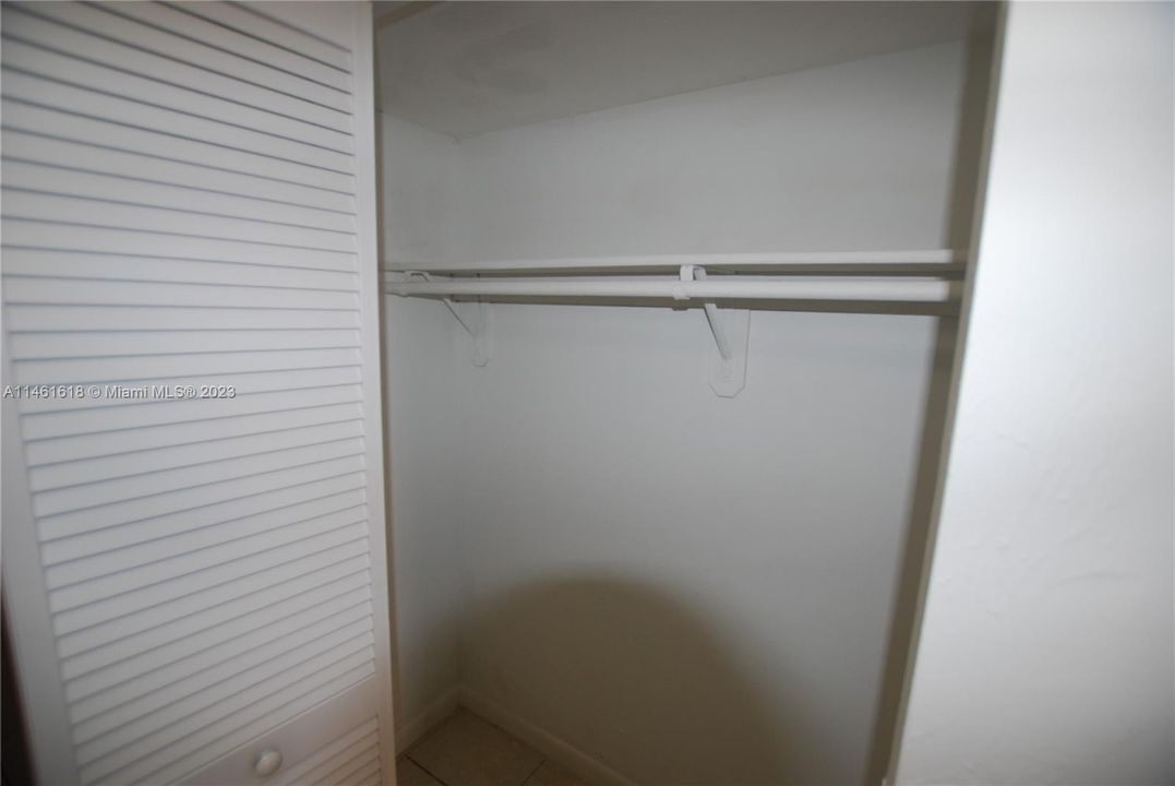 Recently Sold: $295,000 (2 beds, 2 baths, 918 Square Feet)