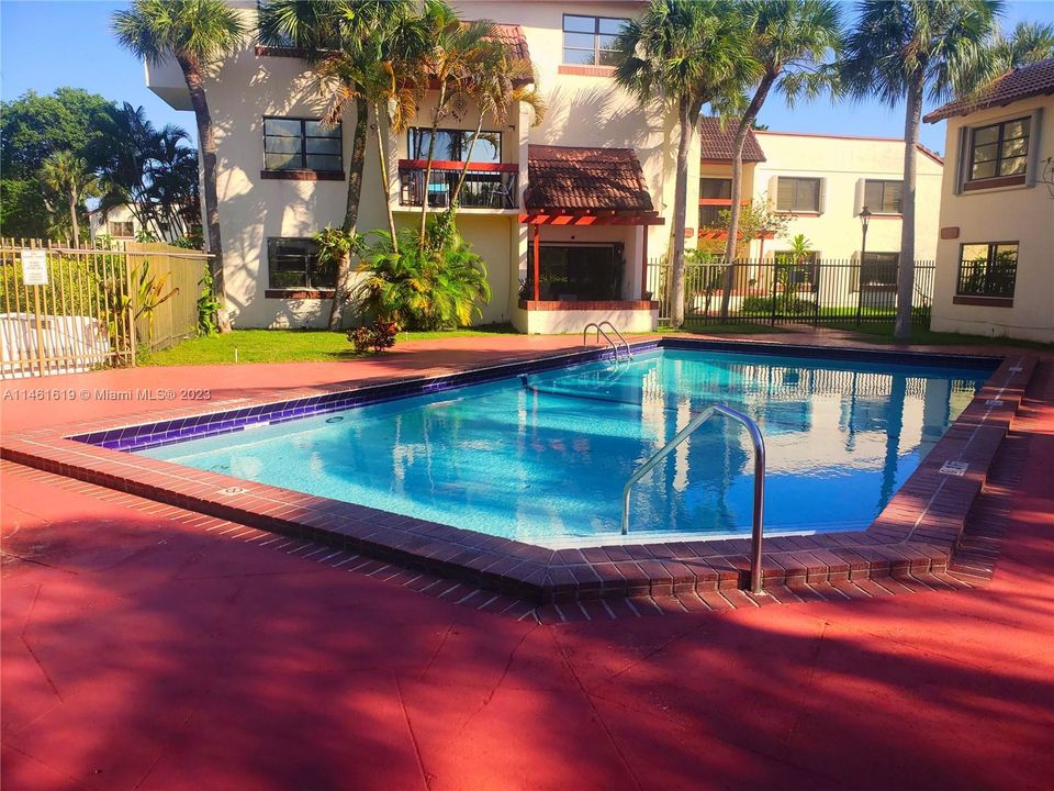 Recently Rented: $2,600 (3 beds, 2 baths, 1240 Square Feet)