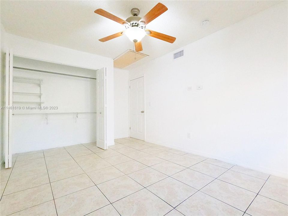 Recently Rented: $2,600 (3 beds, 2 baths, 1240 Square Feet)