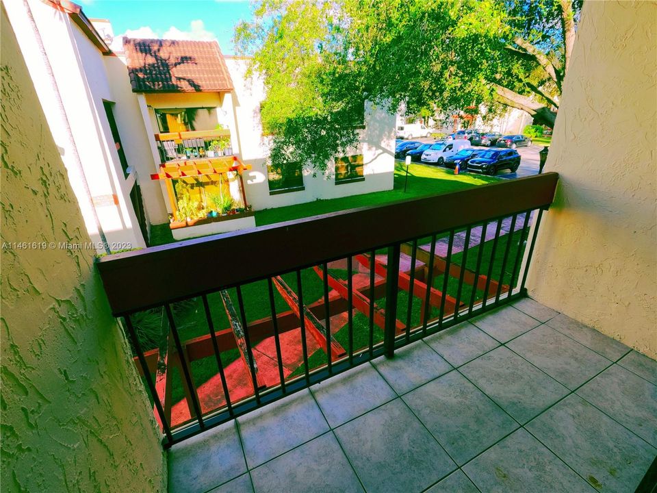 Recently Rented: $2,600 (3 beds, 2 baths, 1240 Square Feet)