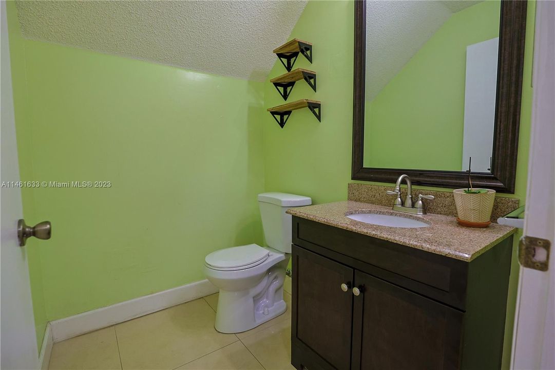 最近售出: $589,000 (3 贝兹, 2 浴室, 1672 平方英尺)