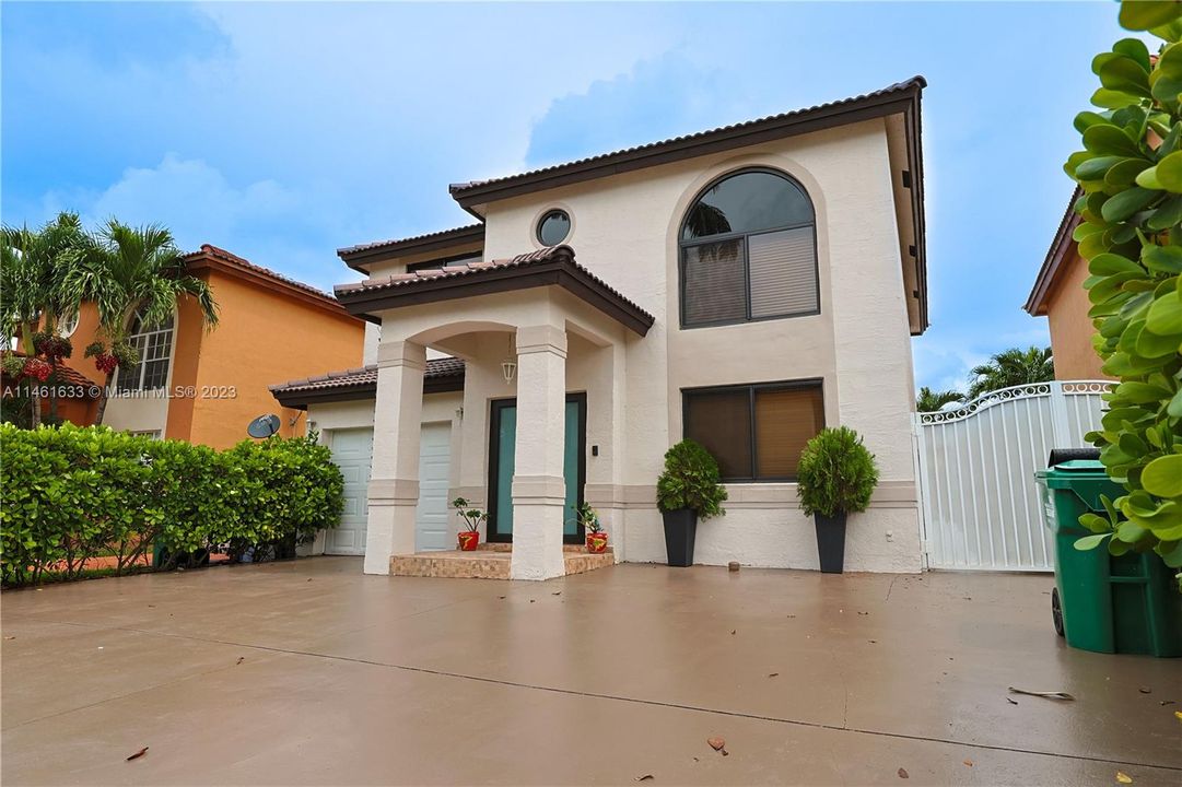 最近售出: $589,000 (3 贝兹, 2 浴室, 1672 平方英尺)