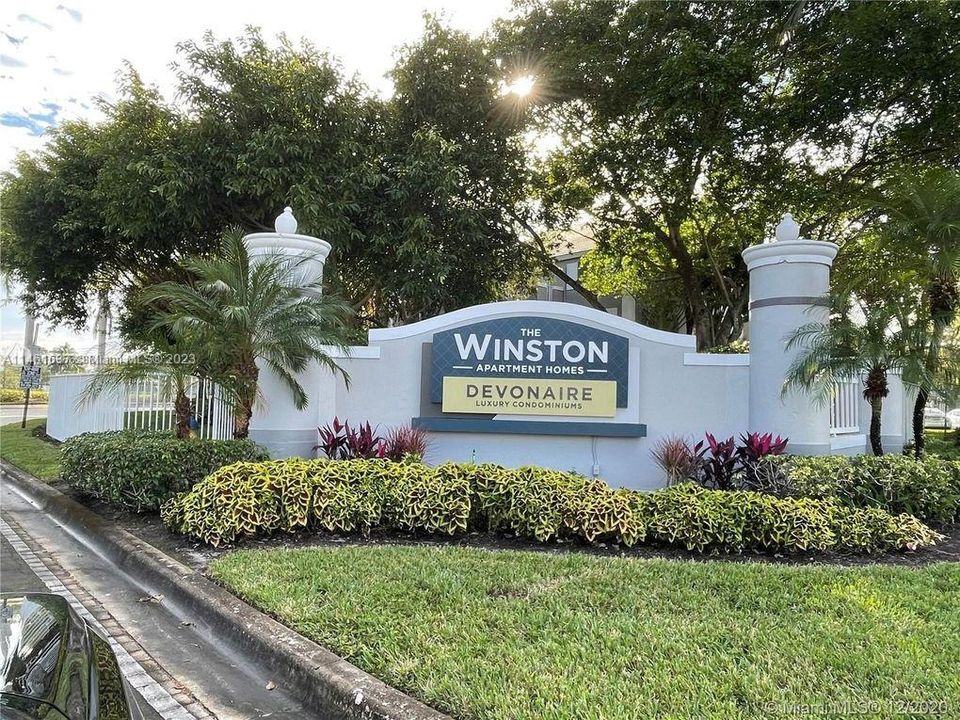 Recently Rented: $2,350 (2 beds, 2 baths, 1065 Square Feet)