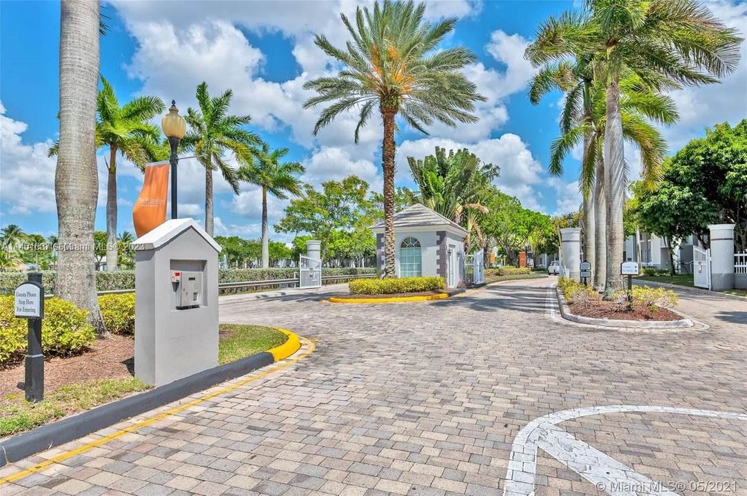 Recently Rented: $2,350 (2 beds, 2 baths, 1065 Square Feet)