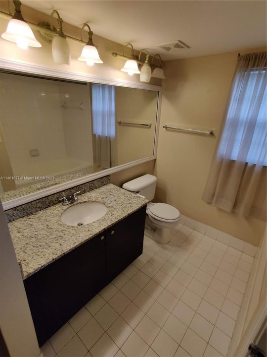 Recently Rented: $2,350 (2 beds, 2 baths, 1065 Square Feet)