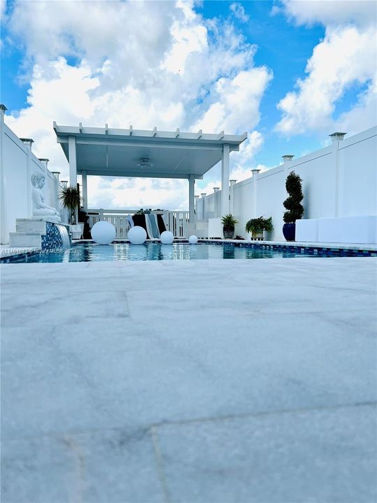 最近售出: $499,999 (2 贝兹, 2 浴室, 1314 平方英尺)