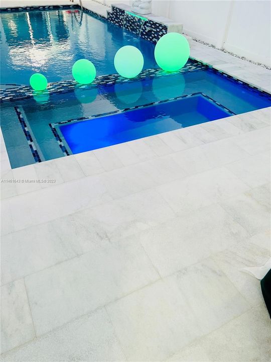 最近售出: $499,999 (2 贝兹, 2 浴室, 1314 平方英尺)