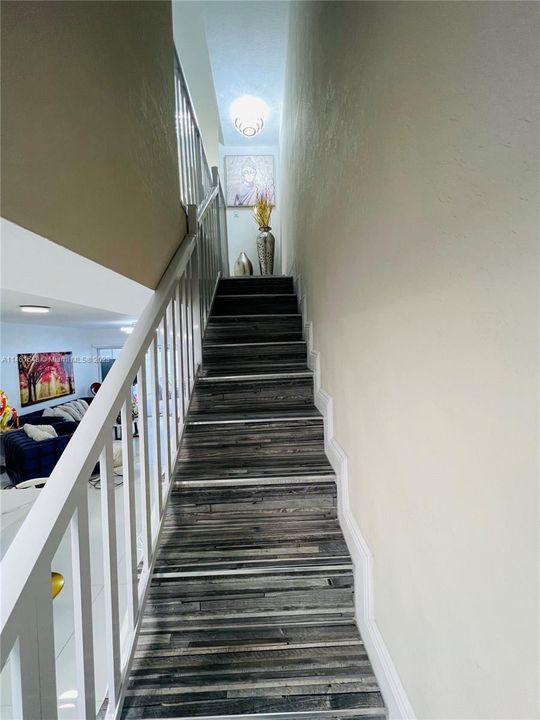 最近售出: $499,999 (2 贝兹, 2 浴室, 1314 平方英尺)