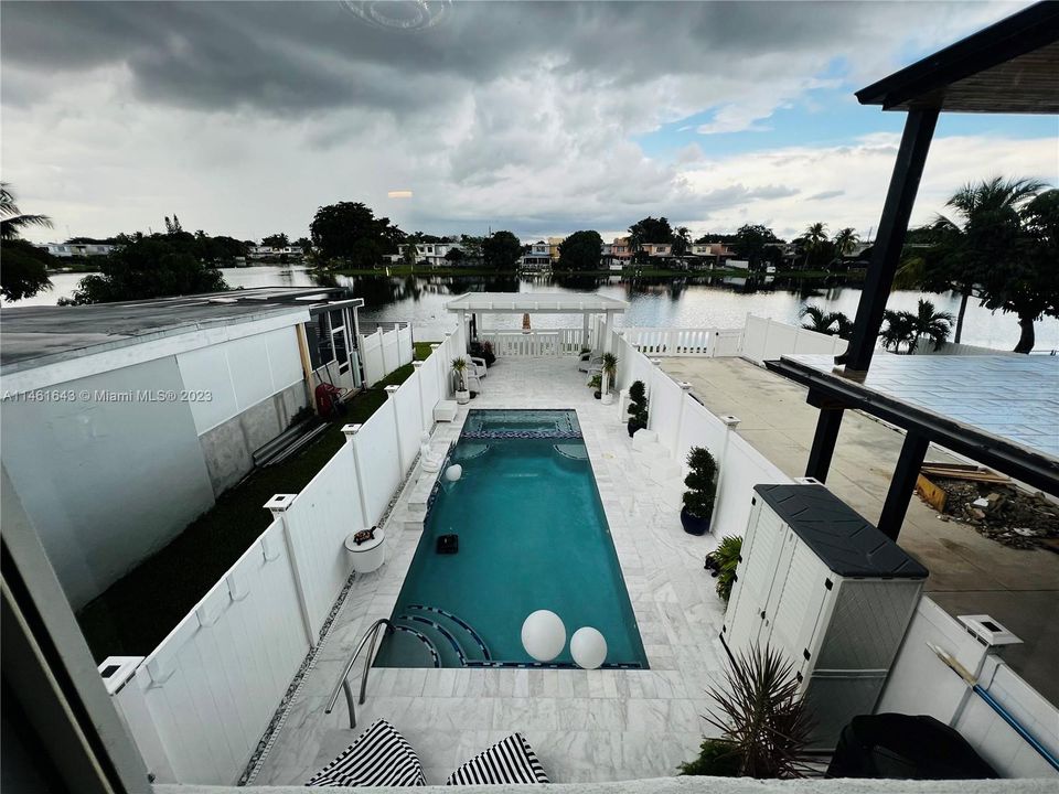 最近售出: $499,999 (2 贝兹, 2 浴室, 1314 平方英尺)