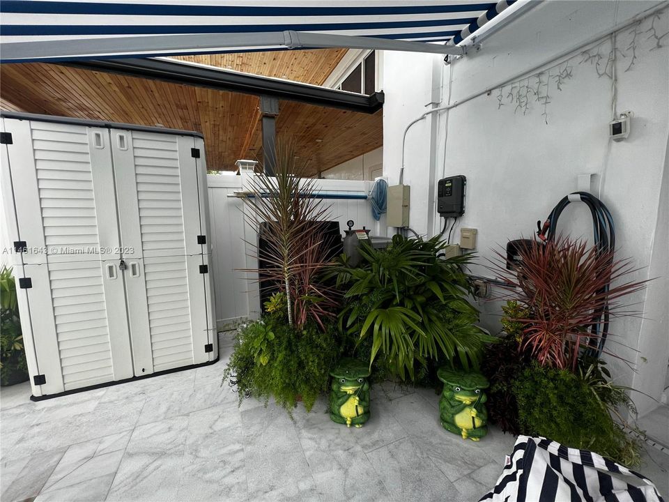 最近售出: $499,999 (2 贝兹, 2 浴室, 1314 平方英尺)