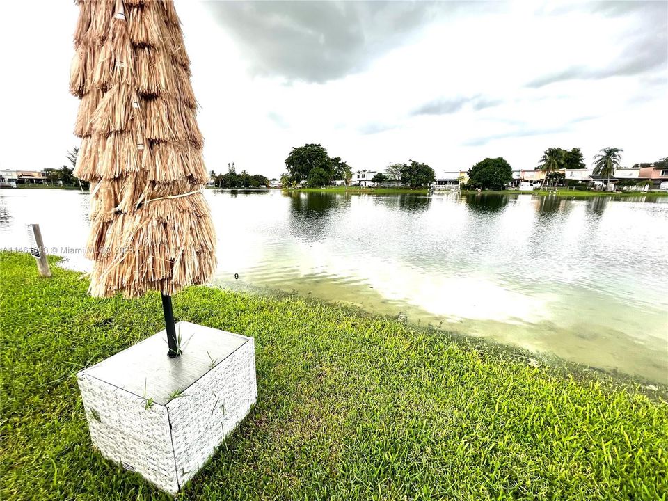 最近售出: $499,999 (2 贝兹, 2 浴室, 1314 平方英尺)