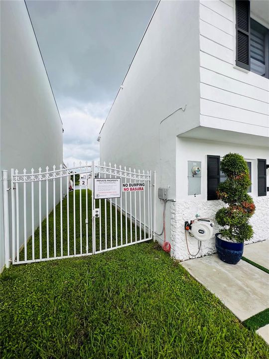 最近售出: $499,999 (2 贝兹, 2 浴室, 1314 平方英尺)