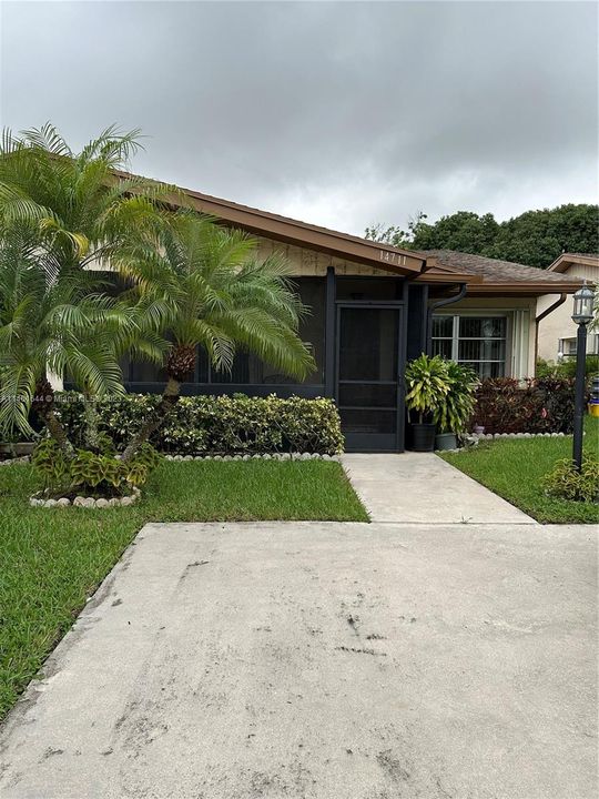 Vendido Recientemente: $250,000 (2 camas, 2 baños, 1200 Pies cuadrados)