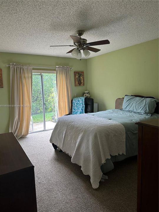 Vendido Recientemente: $250,000 (2 camas, 2 baños, 1200 Pies cuadrados)