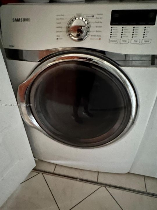 Vendido Recientemente: $250,000 (2 camas, 2 baños, 1200 Pies cuadrados)