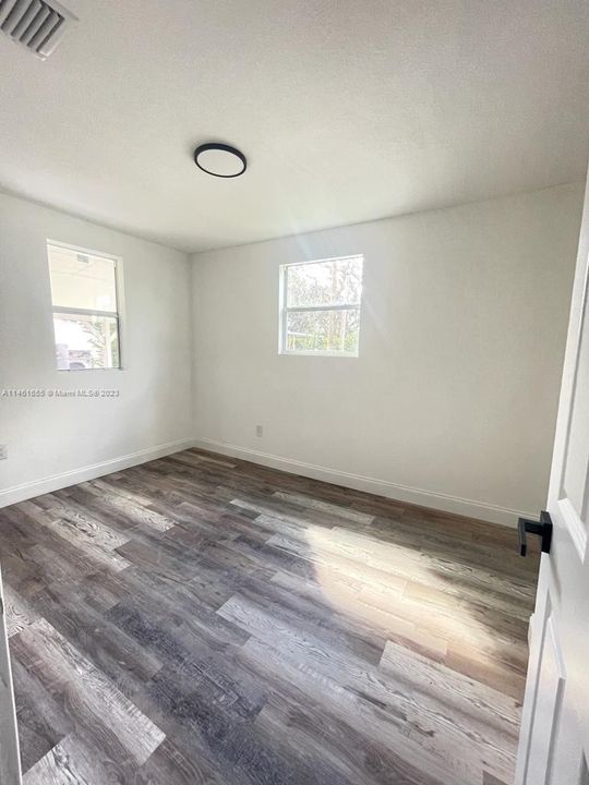 Vendido Recientemente: $169,900 (3 camas, 2 baños, 1111 Pies cuadrados)