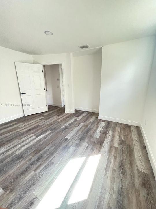 Vendido Recientemente: $169,900 (3 camas, 2 baños, 1111 Pies cuadrados)