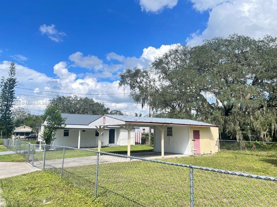 Vendido Recientemente: $169,900 (3 camas, 2 baños, 1111 Pies cuadrados)