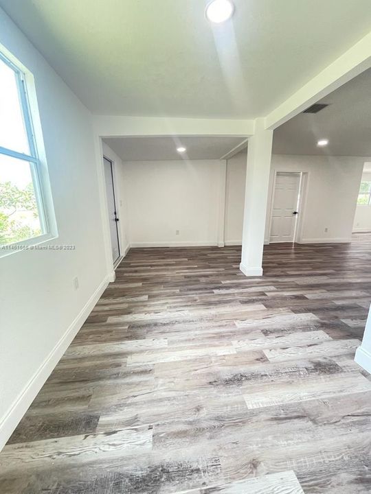 Vendido Recientemente: $169,900 (3 camas, 2 baños, 1111 Pies cuadrados)