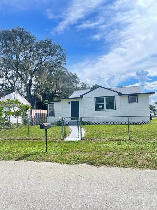 Vendido Recientemente: $169,900 (3 camas, 2 baños, 1111 Pies cuadrados)