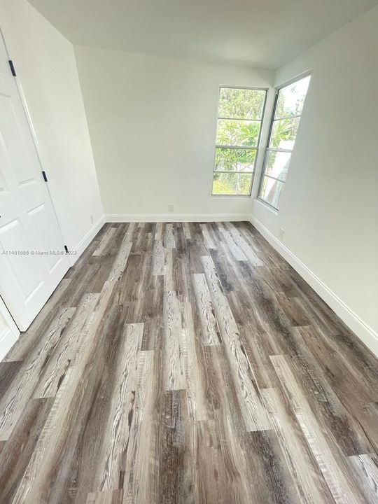 Vendido Recientemente: $169,900 (3 camas, 2 baños, 1111 Pies cuadrados)