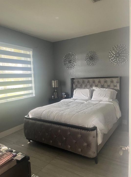 最近售出: $350,000 (3 贝兹, 2 浴室, 1142 平方英尺)