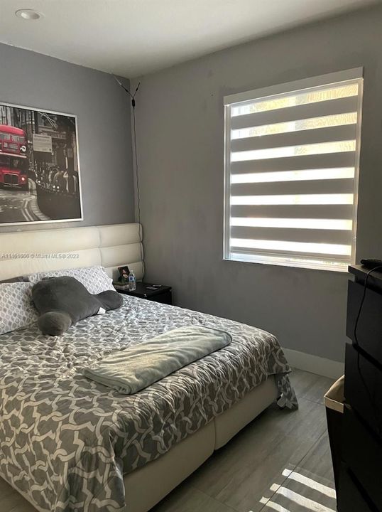 最近售出: $350,000 (3 贝兹, 2 浴室, 1142 平方英尺)