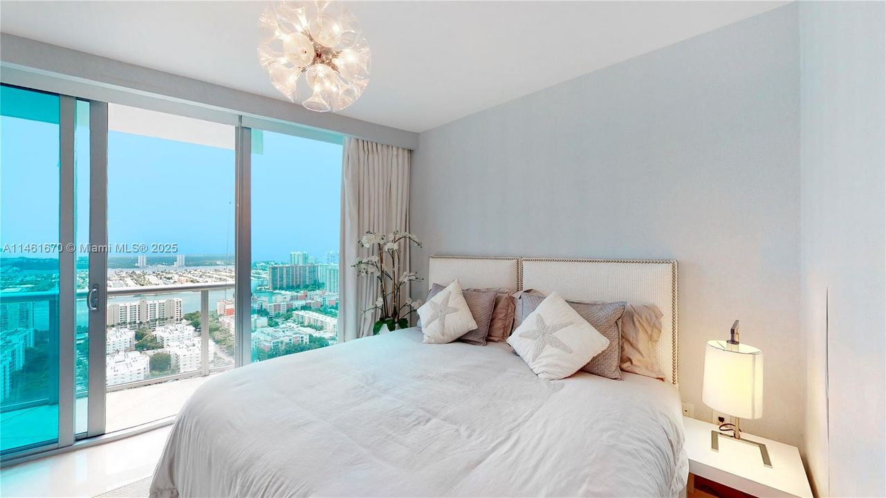 На продажу: $2,985,000 (4 спален, 4 ванн, 2394 Квадратных фут)