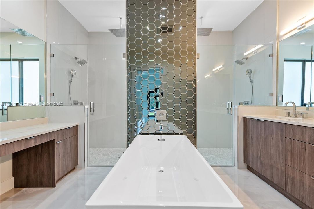 Recently Sold: $1,195,000 (4 beds, 3 baths, 0 Square Feet)