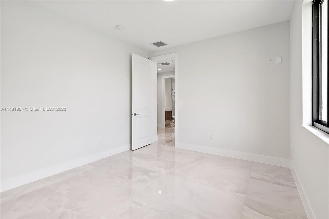 Recently Sold: $1,195,000 (4 beds, 3 baths, 0 Square Feet)