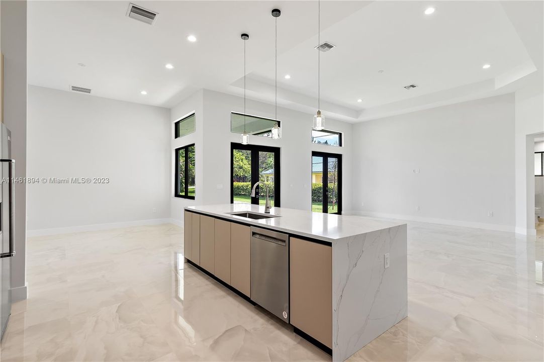 Recently Sold: $1,195,000 (4 beds, 3 baths, 0 Square Feet)