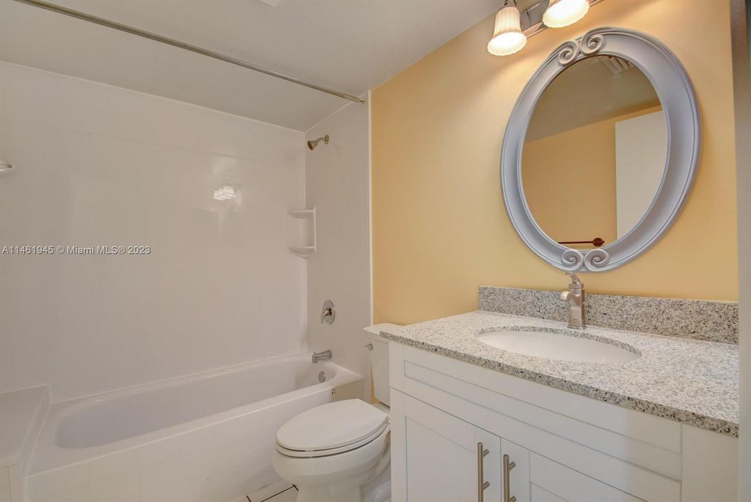 Recently Sold: $237,000 (2 beds, 2 baths, 1005 Square Feet)