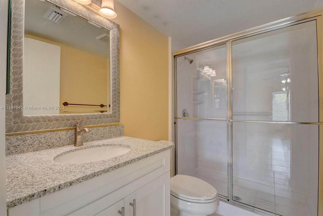Recently Sold: $237,000 (2 beds, 2 baths, 1005 Square Feet)