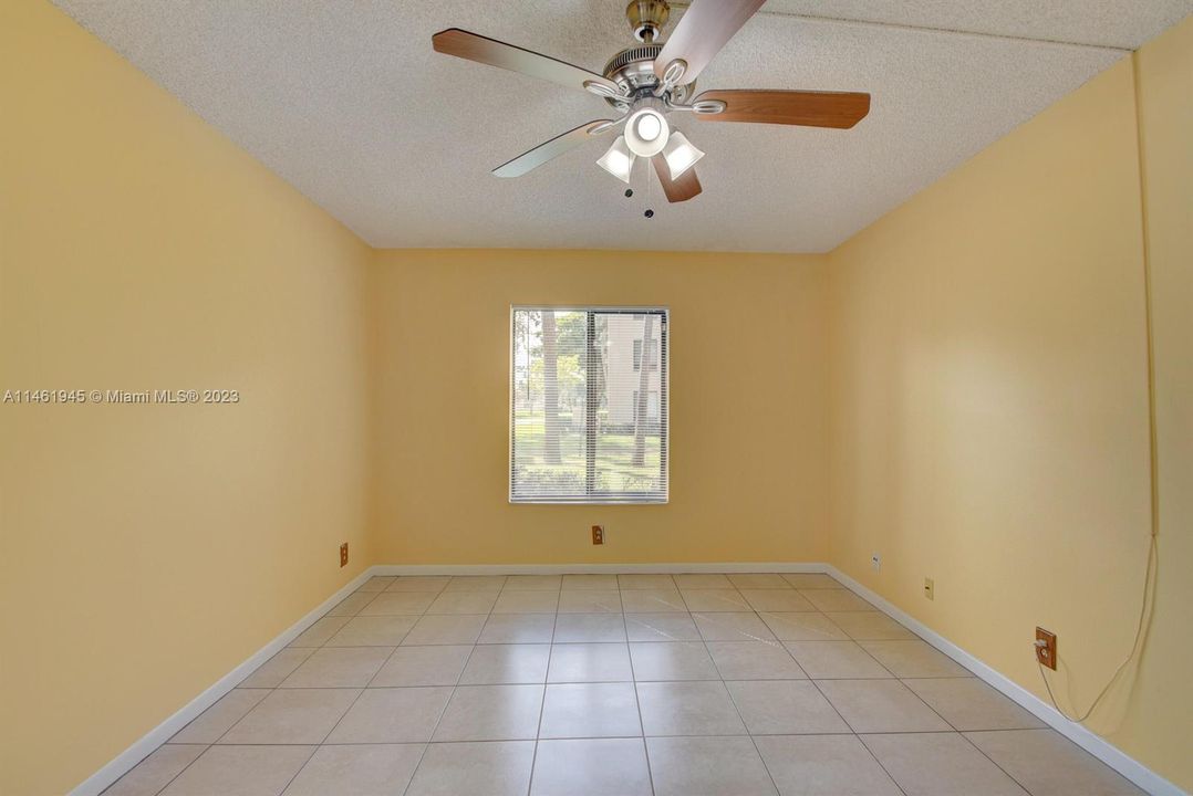 Recently Sold: $237,000 (2 beds, 2 baths, 1005 Square Feet)